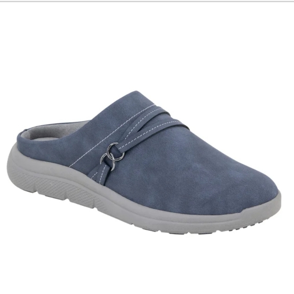 J Sport Gina Style Women's 8 Navy Slip-On Shoes In Excellent Preloved Condition